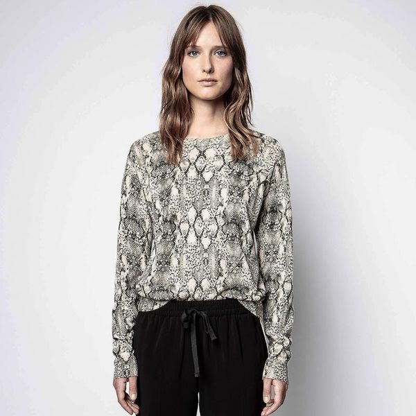 women's sweaters python print cashmere sweater women autumn winter long sleeve o neck button cosy pullover casual vintage 2021, White;black
women's sweaters python print cashmere sweater women autumn winter long sleeve o neck button cosy pullover casual vintage 2021, White;black