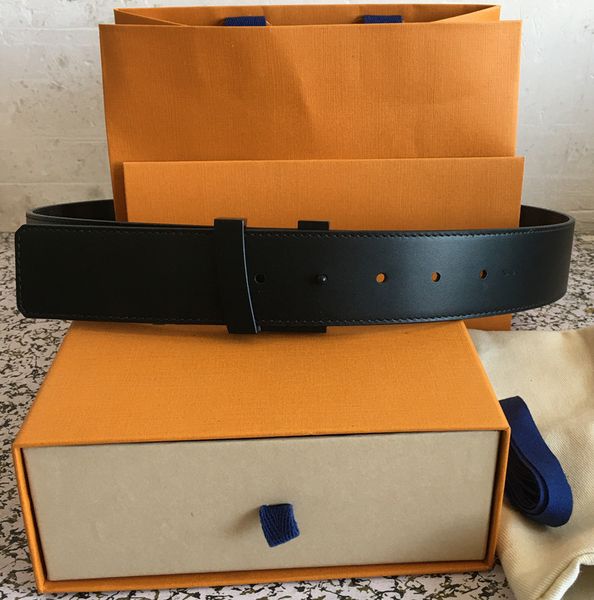 2021 fashion mens designers belt luxury belt for man leather belts for men /women with box and tags, Black;brown
2021 fashion mens designers belt luxury belt for man leather belts for men /women with box and tags, Black;brown