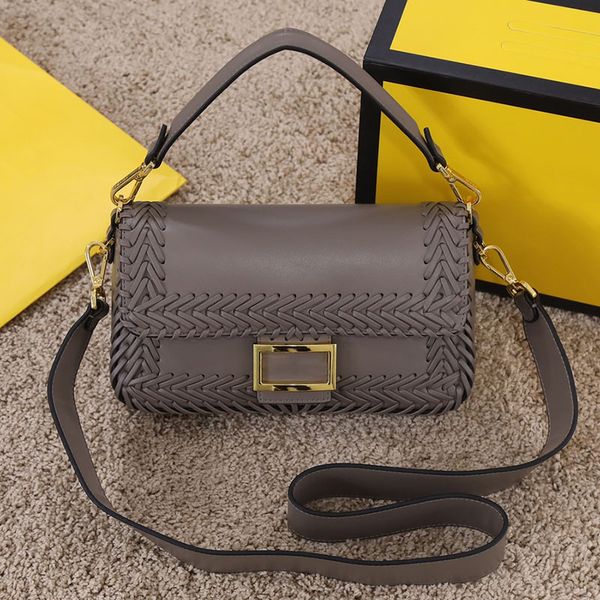 2022 early spring baguette medium bags luxury designer womens handle totes lambskin genuine leather magnetic hasp detchable crossbody ha
2022 early spring baguette medium bags luxury designer womens handle totes lambskin genuine leather magnetic hasp detchable crossbody ha