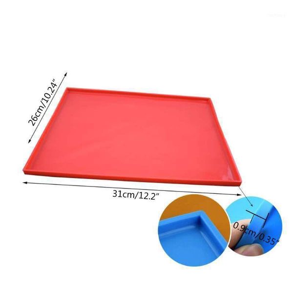 2021 new silicone waterproof dog cat pet mats tray - non slip pet dog cat bowl mats1
2021 new silicone waterproof dog cat pet mats tray - non slip pet dog cat bowl mats1