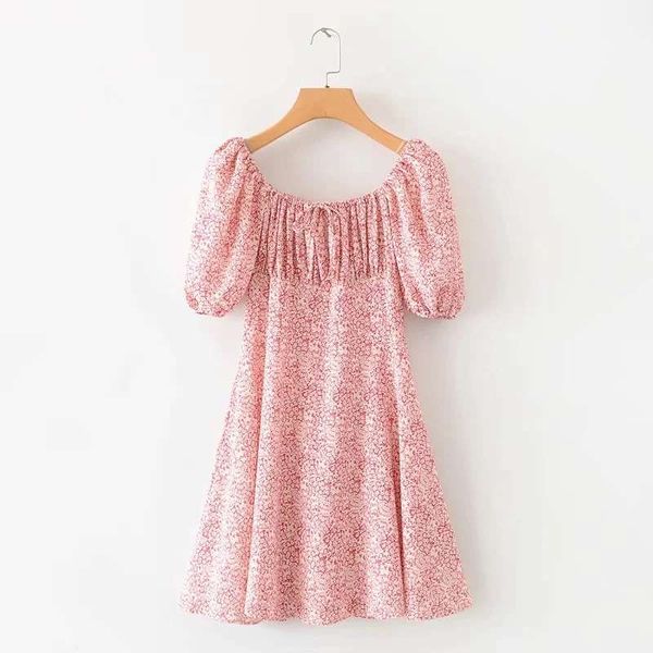2195 summer resort style square collar front pleated short sleeve waist dress, Black;gray
2195 summer resort style square collar front pleated short sleeve waist dress, Black;gray