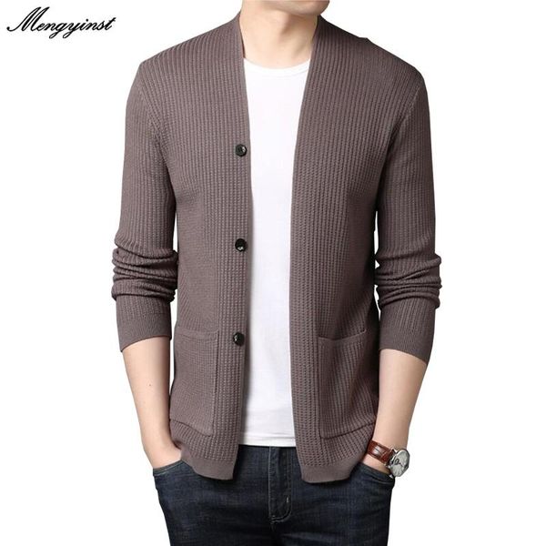 men's sweaters 2021 fashion brand men cardigan high-quality slim jumpers knitwear v neck winter casual single breasted clothing, White;black
men's sweaters 2021 fashion brand men cardigan high-quality slim jumpers knitwear v neck winter casual single breasted clothing, White;black