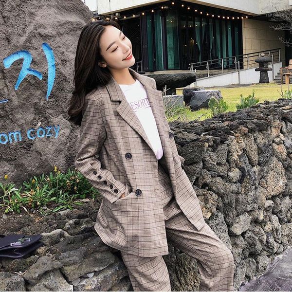 women's two piece pants net red small suit 2021 women's western style casual hong kong plaid capri-pants two-piece fashion1, White
women's two piece pants net red small suit 2021 women's western style casual hong kong plaid capri-pants two-piece fashion1, White