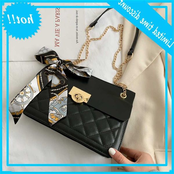 spring 2021ins net red cross armpit fashion lingge chain one shoulder small bag for women
spring 2021ins net red cross armpit fashion lingge chain one shoulder small bag for women