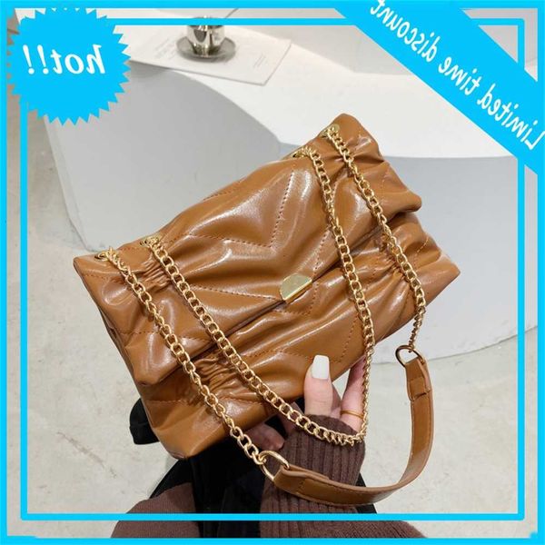 fashion trend folded flap for women 2021 new solid color pu female handbag spring summer design woman under-arm bag
fashion trend folded flap for women 2021 new solid color pu female handbag spring summer design woman under-arm bag