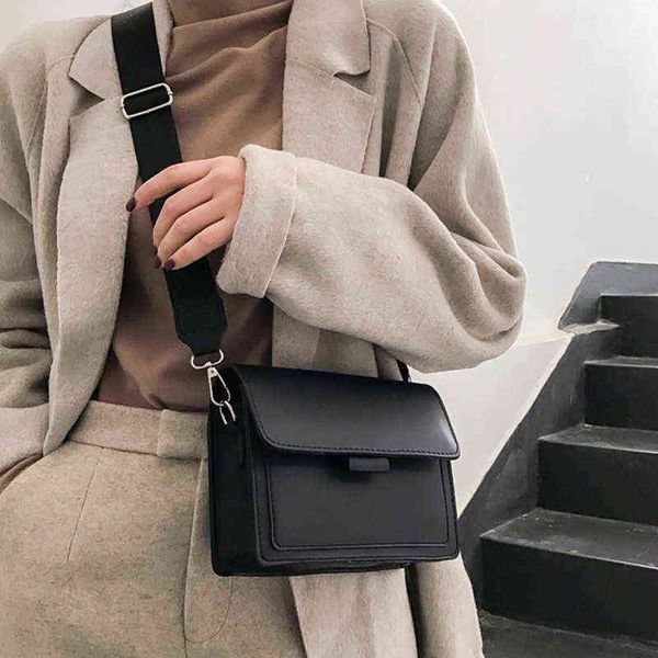 2022 retro woman bag summer new simple broadband baggage korean version one shoulder slant baggage crossbody bags for women q4 y220304
2022 retro woman bag summer new simple broadband baggage korean version one shoulder slant baggage crossbody bags for women q4 y220304