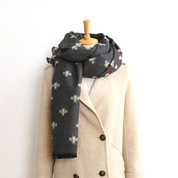 2021 new brand double-sided women mrs winter warm cashmere shawl scarf animal bee printing soft thin blanket holiday gifts gw18, Blue;gray
2021 new brand double-sided women mrs winter warm cashmere shawl scarf animal bee printing soft thin blanket holiday gifts gw18, Blue;gray