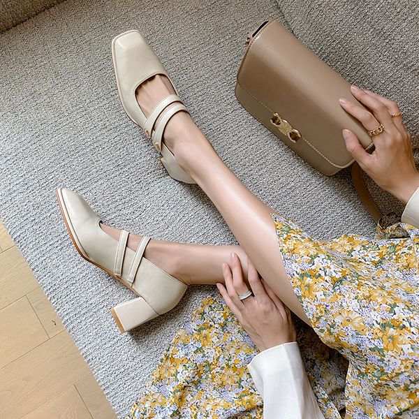 2020 cow elegant leather women's round toe basic square high-heeled concise buckle ladies shoes size 34-39 804y, Black 
2020 cow elegant leather women's round toe basic square high-heeled concise buckle ladies shoes size 34-39 804y, Black