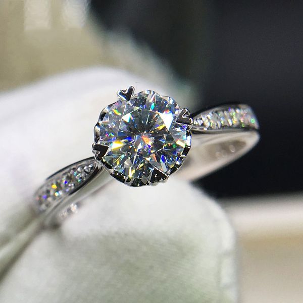 pure 18k white gold 1ct 2ct 3ct vvs1 moissanite heart shaped wedding jewelry anniversary ring round brilliant cut t200411, Slivery;golden
pure 18k white gold 1ct 2ct 3ct vvs1 moissanite heart shaped wedding jewelry anniversary ring round brilliant cut t200411, Slivery;golden