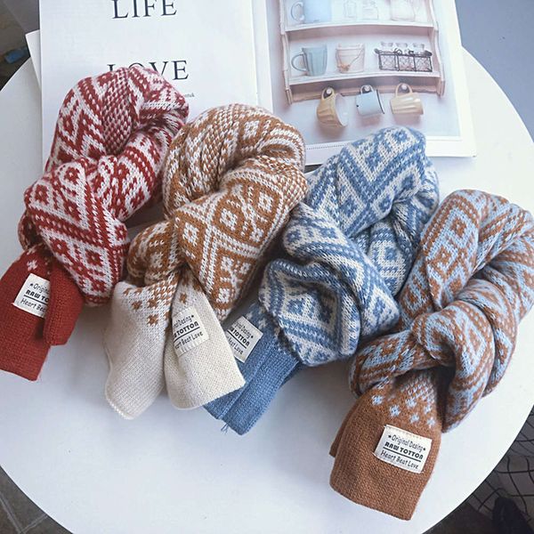 knitting autumn and winter children's the scarf same in dongdamen, south korea, Red;brown
knitting autumn and winter children's the scarf same in dongdamen, south korea, Red;brown