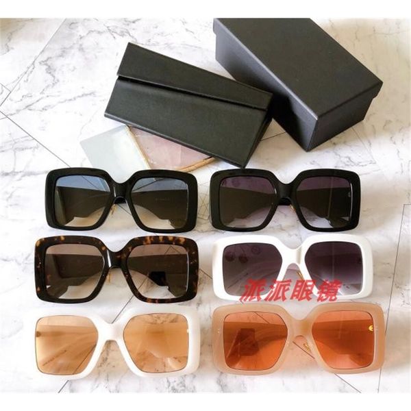 2020 new d's fashion plate large frame square men's and women's sunglasses so light 2, White;black
2020 new d's fashion plate large frame square men's and women's sunglasses so light 2, White;black