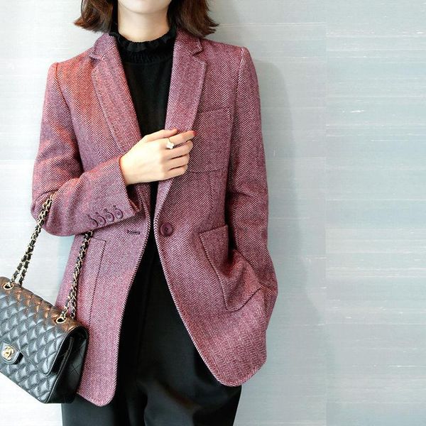 elegant and feminine one-button herringbone woolen suit women's autumn and winter 2021 new women's top, White;black
elegant and feminine one-button herringbone woolen suit women's autumn and winter 2021 new women's top, White;black