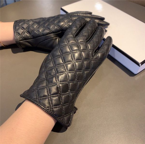 luxury plaid gloves with box designer leather women' gloves outdoor cycling drive plus velvet keep warm five fingers hipster gloves, Blue;gray
luxury plaid gloves with box designer leather women' gloves outdoor cycling drive plus velvet keep warm five fingers hipster gloves, Blue;gray