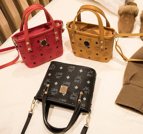 handbags women bags designer houndstooth mini handbag fashion all-match one-shoulder messenger bag vegetable basket bag, Red;black
handbags women bags designer houndstooth mini handbag fashion all-match one-shoulder messenger bag vegetable basket bag, Red;black