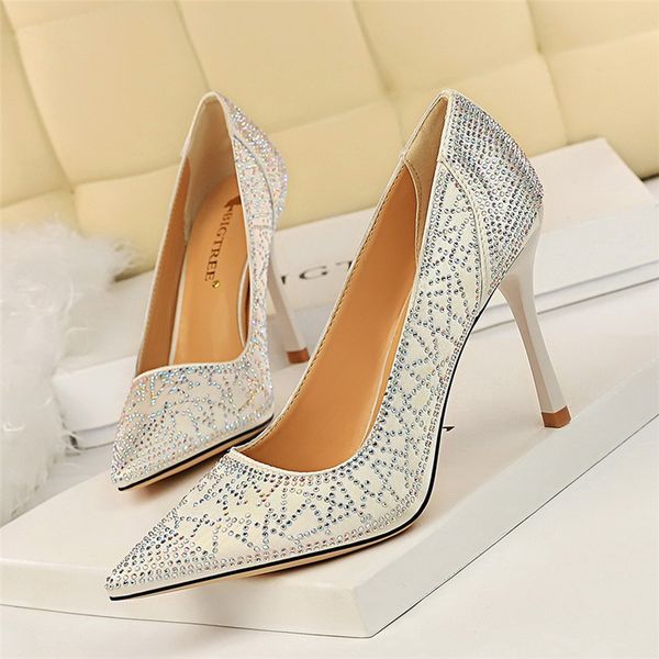 female luxury 2020 spring glitter white green crystal jump high pumps tacones bling strass wedding party sdjc, Black
female luxury 2020 spring glitter white green crystal jump high pumps tacones bling strass wedding party sdjc, Black