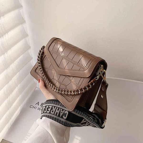 2022 factory wholesale net red chain new fashion messenger women's simple ins foreign style small square bag jm88
2022 factory wholesale net red chain new fashion messenger women's simple ins foreign style small square bag jm88