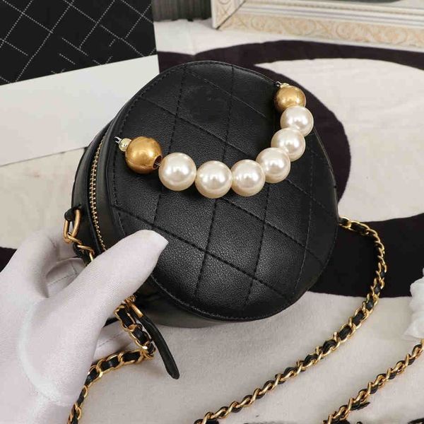 luxury classic designer handbag flowers patent leather letters wristlet round cakes banquet shoulder bags women purse clutch crossbody bag
luxury classic designer handbag flowers patent leather letters wristlet round cakes banquet shoulder bags women purse clutch crossbody bag