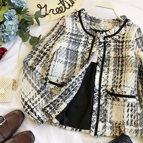 2021 new autumn color contrast fashionable jacket tweed female black jackets short white suit feminine neck mini coat ja7d, Black;brown
2021 new autumn color contrast fashionable jacket tweed female black jackets short white suit feminine neck mini coat ja7d, Black;brown