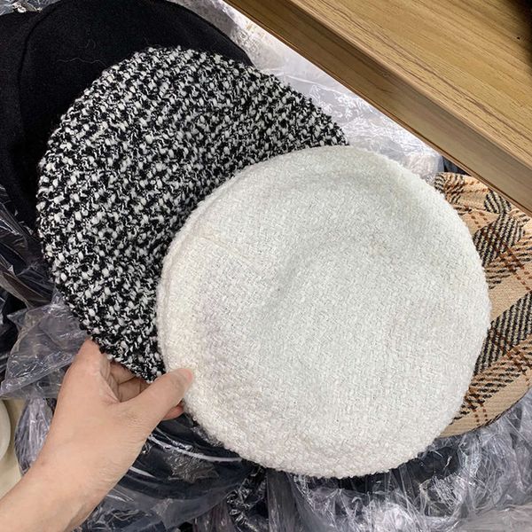 korean autumn jmx winter new beret female personality solid color black and white painter bud hat decoration versatile, Blue;gray
korean autumn jmx winter new beret female personality solid color black and white painter bud hat decoration versatile, Blue;gray