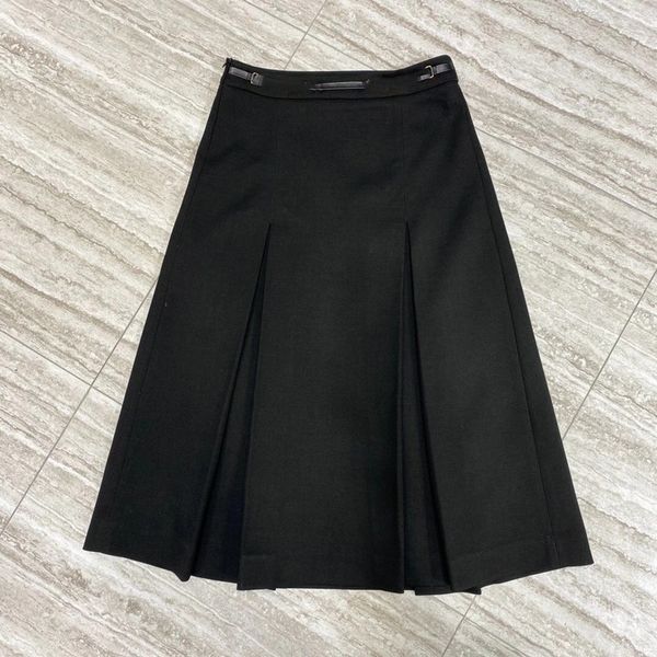2021 early spring new luxury design metal waist pleated half skirt super classic casual all-match lady skirt ing, Black
2021 early spring new luxury design metal waist pleated half skirt super classic casual all-match lady skirt ing, Black