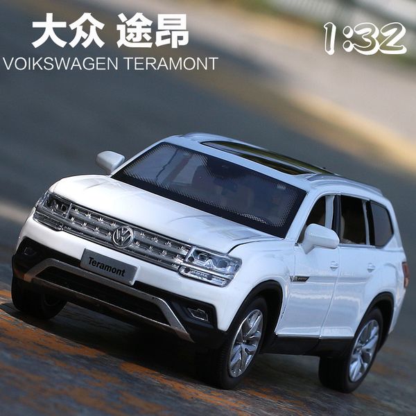 1: 32 volkswagen tuang off-road vehicle alloy metal model pendulum original factory simulation children's toy car
1: 32 volkswagen tuang off-road vehicle alloy metal model pendulum original factory simulation children's toy car