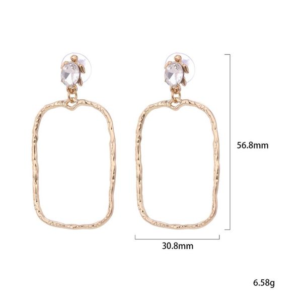 charm 2021 women hoop earrings large for square golden color metal pendant trend fashion jewelry
charm 2021 women hoop earrings large for square golden color metal pendant trend fashion jewelry