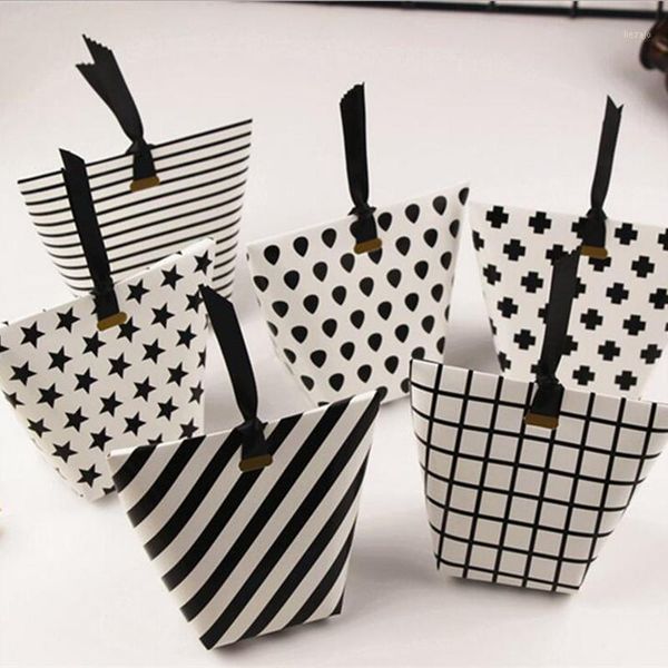 gift wrap 20pcs white black mini halloween candy paper box for party with stickers and strings1
gift wrap 20pcs white black mini halloween candy paper box for party with stickers and strings1