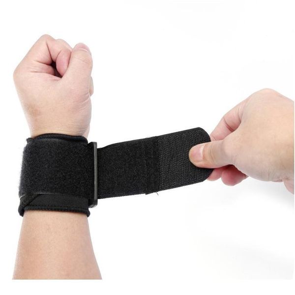 1 pair sport wristband adjustable wrist brace wrap support gym safety wrist support sports safety acc jlljgn, Black;red
1 pair sport wristband adjustable wrist brace wrap support gym safety wrist support sports safety acc jlljgn, Black;red