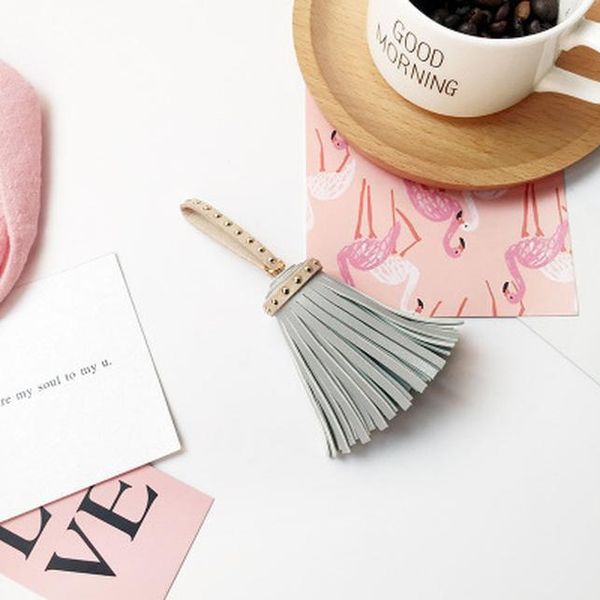 12pcs lot personalized suede tassel pendants leather tassels for keychain bag cellphone pendant home decoration diy accessories h bbypor
12pcs lot personalized suede tassel pendants leather tassels for keychain bag cellphone pendant home decoration diy accessories h bbypor