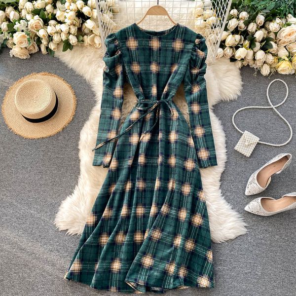 2021 new female vintage plaid neck puff the line in elegant autumn tracks dressed long lyyk, Black;gray
2021 new female vintage plaid neck puff the line in elegant autumn tracks dressed long lyyk, Black;gray