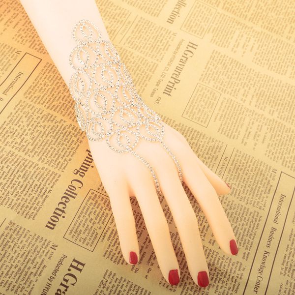 factorybkkhlady wedding sweat dancing performance new girl fashion rhinestone chain gloves charm bracelet wholesale
factorybkkhlady wedding sweat dancing performance new girl fashion rhinestone chain gloves charm bracelet wholesale