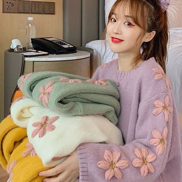 kawaii beading embroidery flower sweaters womens autumn winter round neck knitted pullovers dames sweet truien h1211, White;black 
kawaii beading embroidery flower sweaters womens autumn winter round neck knitted pullovers dames sweet truien h1211, White;black