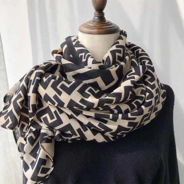 2020 new autumn winter cotton scarf ladies elegant letter print women scarf long travel shawl, Blue;gray
2020 new autumn winter cotton scarf ladies elegant letter print women scarf long travel shawl, Blue;gray