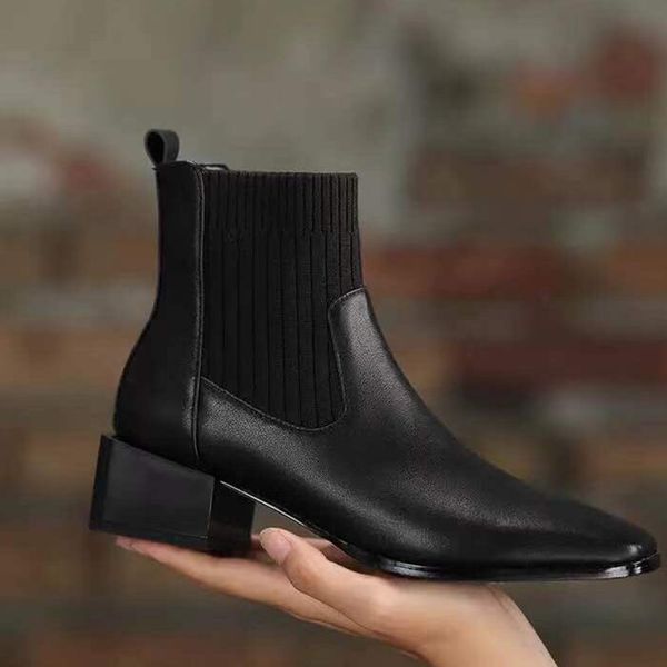 designer womens boots luxury black leather stitching knitted elastic stockings low heel with box size 35-39
designer womens boots luxury black leather stitching knitted elastic stockings low heel with box size 35-39