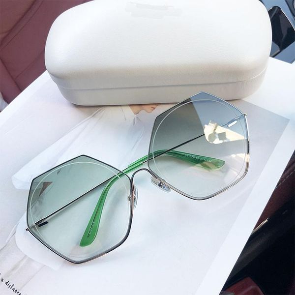 sunglasses women brand designer big frame polygon gradient lens men vintage sun glasses hexagon metal, White;black
sunglasses women brand designer big frame polygon gradient lens men vintage sun glasses hexagon metal, White;black