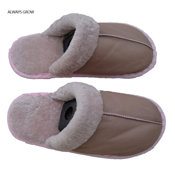 new arrival winter women man fur silppers 100% of sheep skin make comfortable and warm your feet material is genuine leather 201215, Black
new arrival winter women man fur silppers 100% of sheep skin make comfortable and warm your feet material is genuine leather 201215, Black