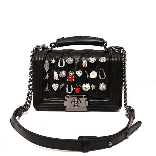 luxurys designers new fashion in spring and summer of 2021 korean pendant rama lingge chain single shoulder slung women's bag
luxurys designers new fashion in spring and summer of 2021 korean pendant rama lingge chain single shoulder slung women's bag