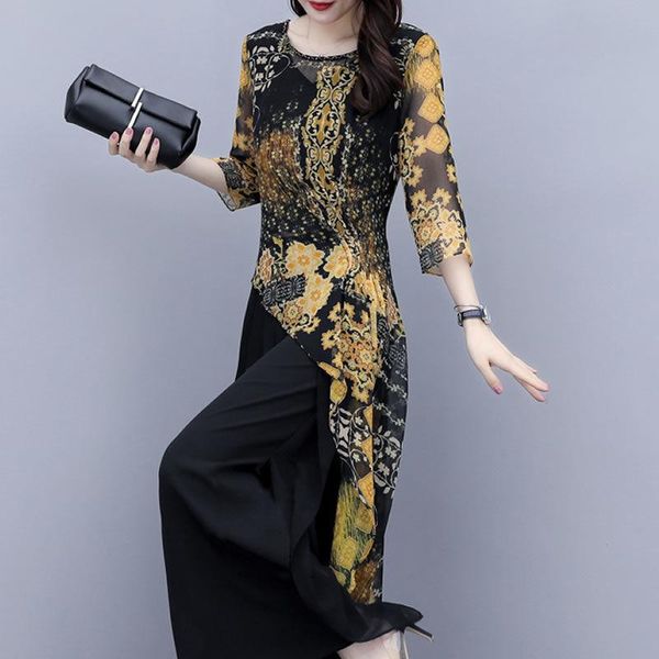 2021 new women's summer two-piece simple commuter chiffon print lace-up five-point sleeve wide leg pants casual fashion suit, White
2021 new women's summer two-piece simple commuter chiffon print lace-up five-point sleeve wide leg pants casual fashion suit, White