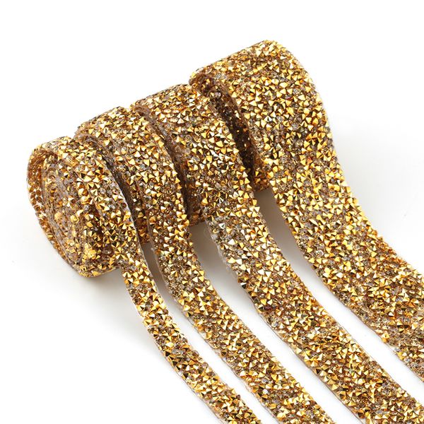 1 yard diy golden rhinestones strass crystal chain fix glitter dress rhinestone motifs ribbon fix patches applique, Black
1 yard diy golden rhinestones strass crystal chain fix glitter dress rhinestone motifs ribbon fix patches applique, Black