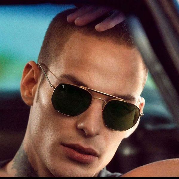wholesale women mens sunglasses discoloration outdoor designer laser shiny gold frame style come with box, White;black
wholesale women mens sunglasses discoloration outdoor designer laser shiny gold frame style come with box, White;black