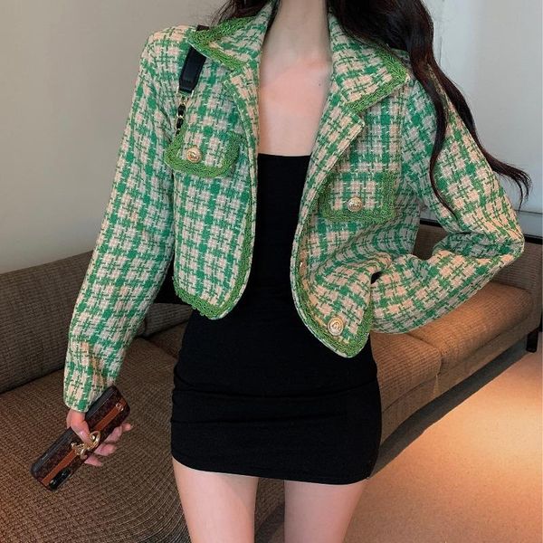 tweed short coat women's autumn and winter 2021 new ladies fashionable foreign style all-match woolen coat, Black;brown
tweed short coat women's autumn and winter 2021 new ladies fashionable foreign style all-match woolen coat, Black;brown