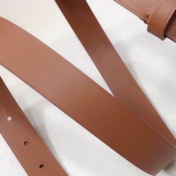 belts woman smooth casual fashion buckle cowhide womens belt width 3.4cm 20 modle optional with gift box, Black;brown 
belts woman smooth casual fashion buckle cowhide womens belt width 3.4cm 20 modle optional with gift box, Black;brown