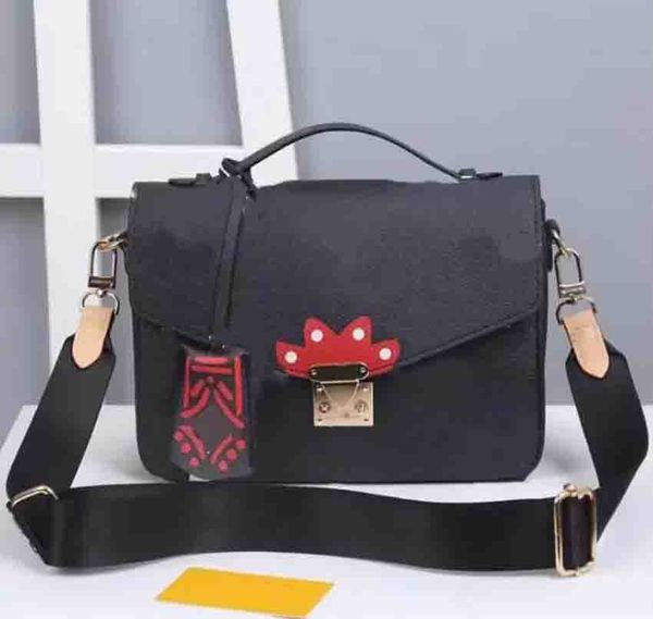 zz 2022 luxury tote shoulder bags purse leather women's bag black white printing message handbag pochette crossbody retro totes wallet
zz 2022 luxury tote shoulder bags purse leather women's bag black white printing message handbag pochette crossbody retro totes wallet