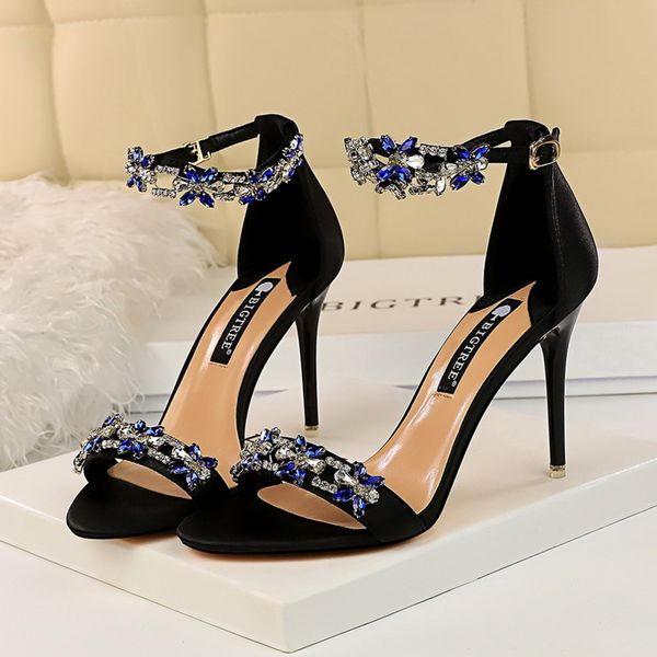 2020 women 9cm high heels crystal sandals wedding bridal stiletto heels sandles glitter prom elegant stripper satin strap shoes c0202, Black
2020 women 9cm high heels crystal sandals wedding bridal stiletto heels sandles glitter prom elegant stripper satin strap shoes c0202, Black