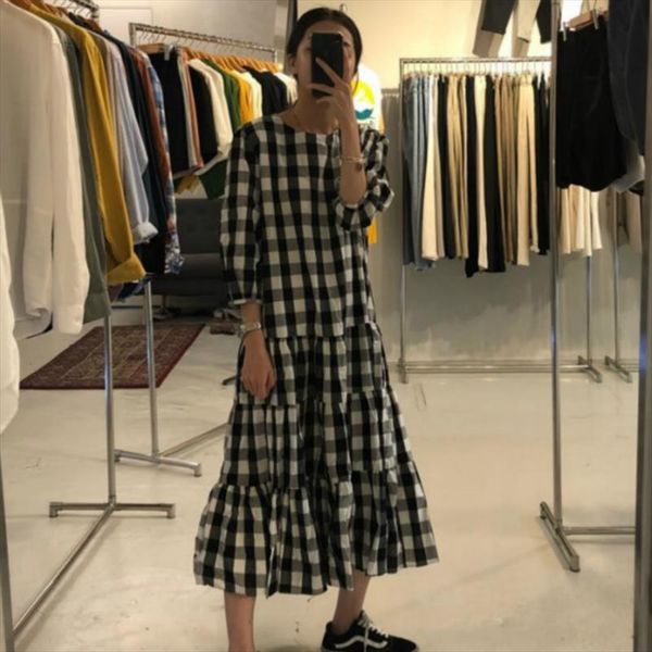 korea women sping long plaid ruffle cake dress female long sleeve round collar vintage loose waist pullover dresses, Black;gray
korea women sping long plaid ruffle cake dress female long sleeve round collar vintage loose waist pullover dresses, Black;gray