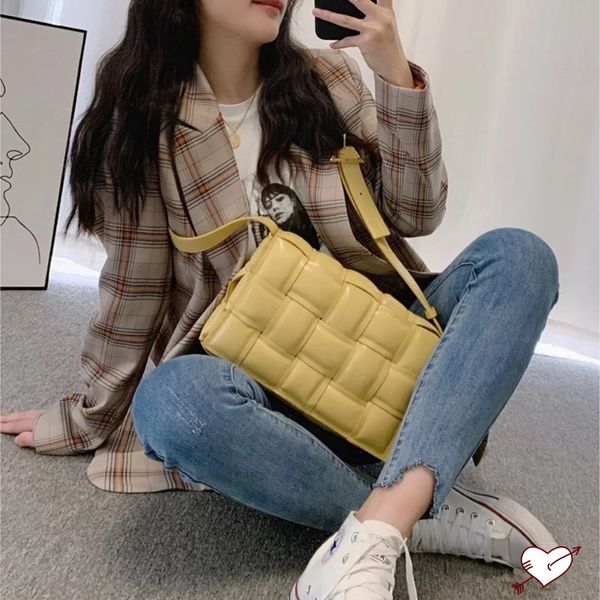 handbag one shoulder straddle luxury women's woven small square bag lattice cowhide
handbag one shoulder straddle luxury women's woven small square bag lattice cowhide