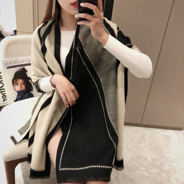 jue31 autumn and winter double side cashmere like thermal shawl women's v-word classic jacquard korean versatile warm scarf scarf scarf, Black;white
jue31 autumn and winter double side cashmere like thermal shawl women's v-word classic jacquard korean versatile warm scarf scarf scarf, Black;white