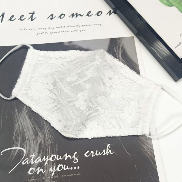 белая кружевная маска дышащая наполовину рот крышка женщин моющийся многоразовый рот маске украшения для украшения mascarillas sqcabm
белая кружевная маска дышащая наполовину рот крышка женщин моющийся многоразовый рот маске украшения для украшения mascarillas sqcabm