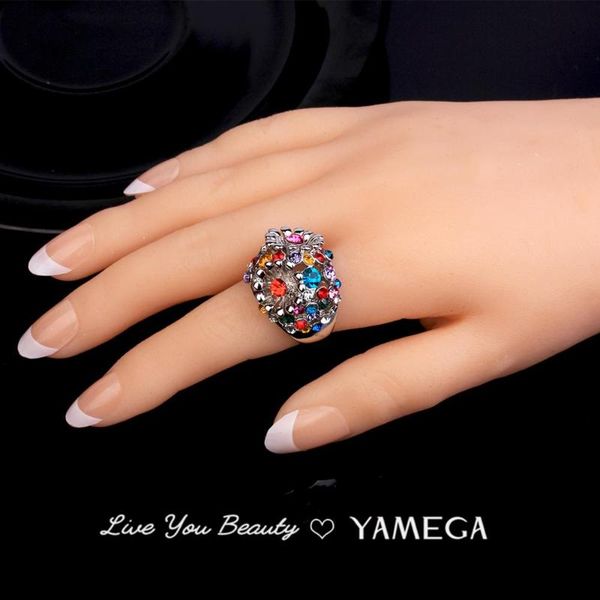 cluster rings fashion metal big ladies ring jewelry statement boho party gifts bling colorful czech rhinestone for women girls, Golden;silver
cluster rings fashion metal big ladies ring jewelry statement boho party gifts bling colorful czech rhinestone for women girls, Golden;silver
