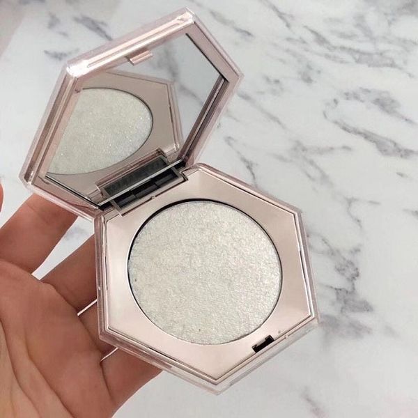 2021 brand highlight makeup diamond bomb face highlighter cake powder how many carats superfine 3d skin highlighting cosmetics ship
2021 brand highlight makeup diamond bomb face highlighter cake powder how many carats superfine 3d skin highlighting cosmetics ship